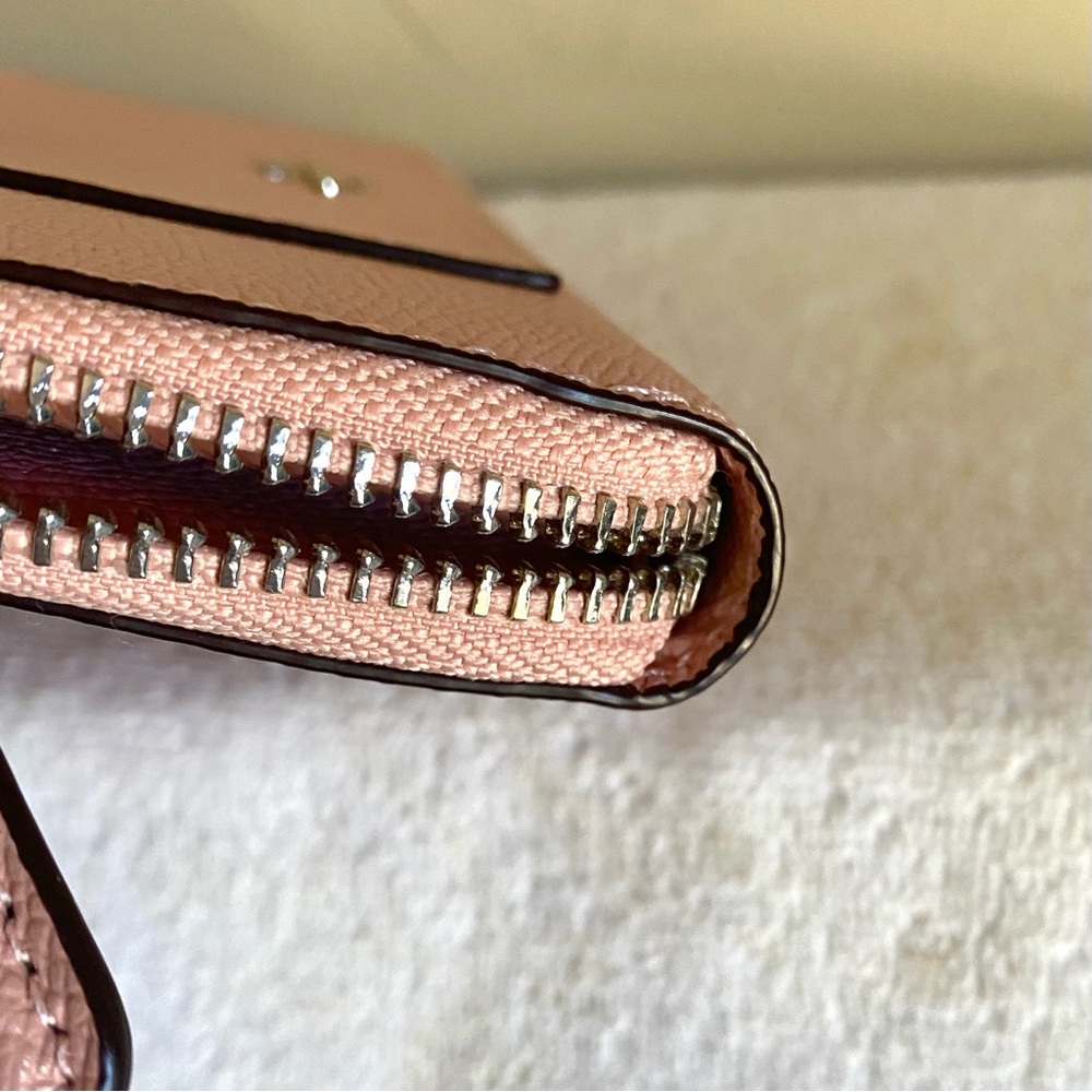 Coach Pink Leather zip around long wallet with silver hardware EUC like new - Picture 9 of 12